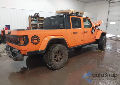 2025 Jeep Gladiator Willys z USA, uszkodzony, nr VIN 1C6PJTAG5SL523399